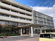 可児市役所・車8分