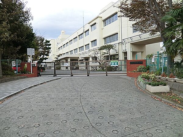 横浜市立港南台第一小学校300ｍ