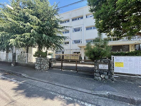 横浜市立南瀬谷小学校260ｍ