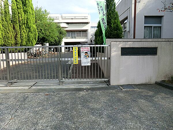 横浜市立新石川小学校140ｍ