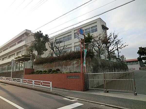 横浜市立丸山台小学校850ｍ