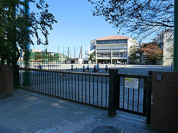 横浜市立榎が丘小学校790ｍ