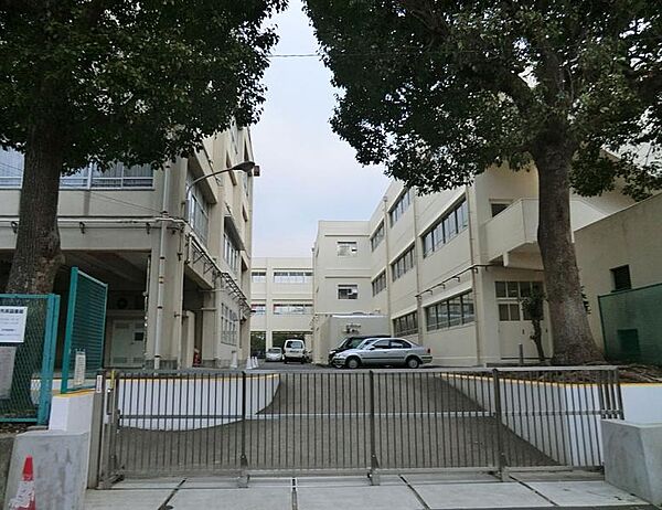 横浜市立永谷小学校 440m