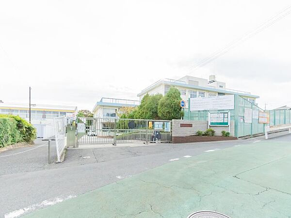 横浜市立南本宿小学校560ｍ