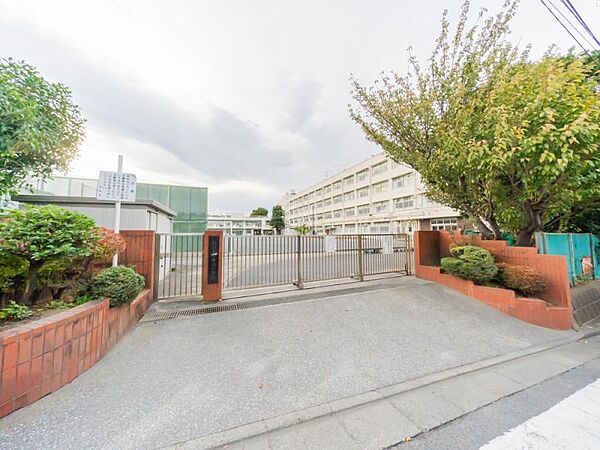 横浜市立中沢小学校1060ｍ