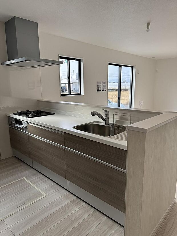 対面式システムキッチン。家族を見渡せます。