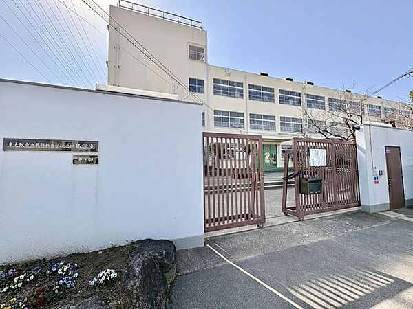 東大阪市立義務教育学校池島学園後期課校舎 740m