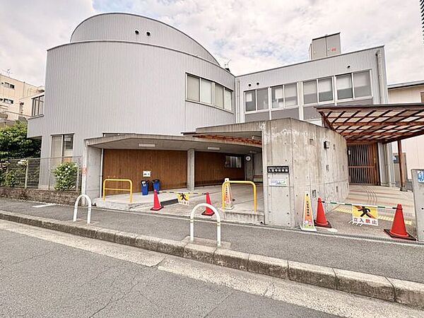 久宝寺保育園 590m
