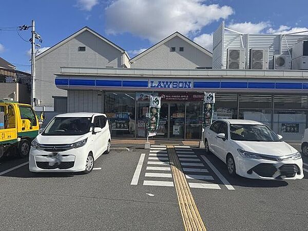 ローソン東大阪末広町店 130m