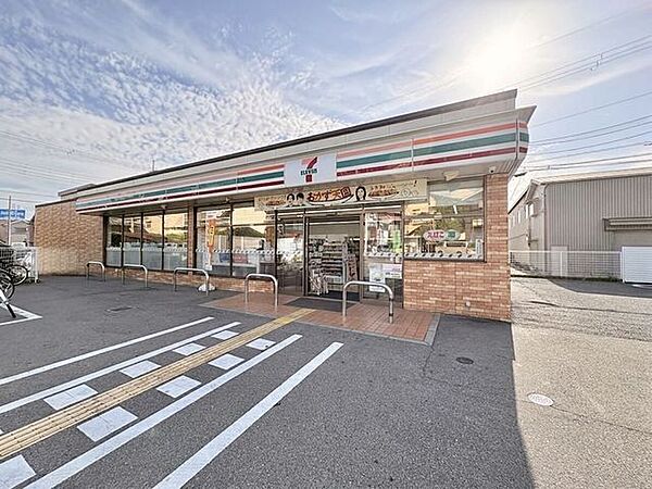 セブンイレブン八尾弓削町店 390m