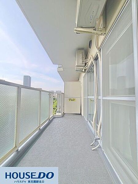 奥行きがあり、お洗濯物も干しやすい広々としたバルコニー♪周囲の視界も開けており、風通しの良い穏やかな環境です☆晴れた日には太陽の光をたっぷり浴びてリフレッシュできそうです！