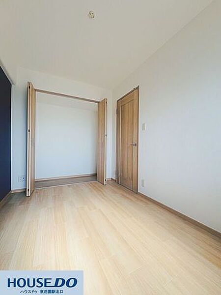 開口部が広く出し入れしやすい大容量クローゼットを完備！お部屋を広く保てるので、すっきりとしたインテリアが叶います☆