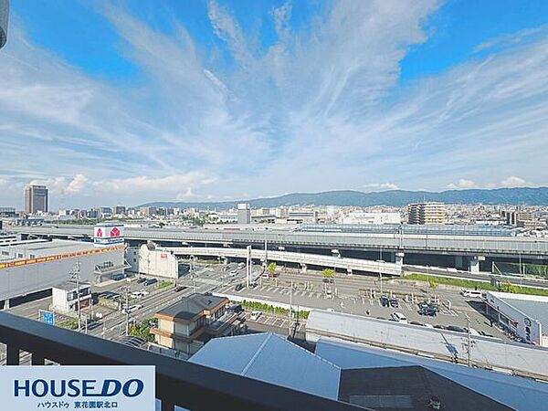 視界を遮るもののない抜けるような大パノラマ眺望☆遠くの山々や街並みを一望できる、毎日の生活に癒やしを与える好ロケーションです！