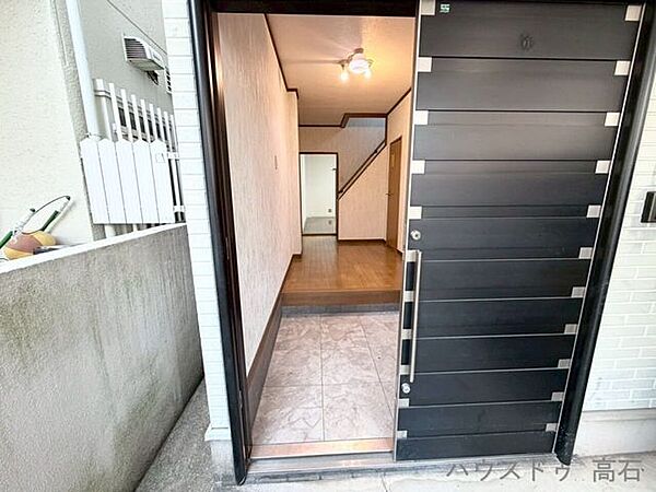 明るく開放的な「エントランスホール」