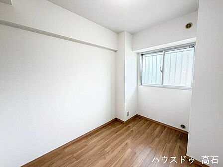 3.8畳洋室プライベートな時間を大切にできる静穏な洋室スペース。
