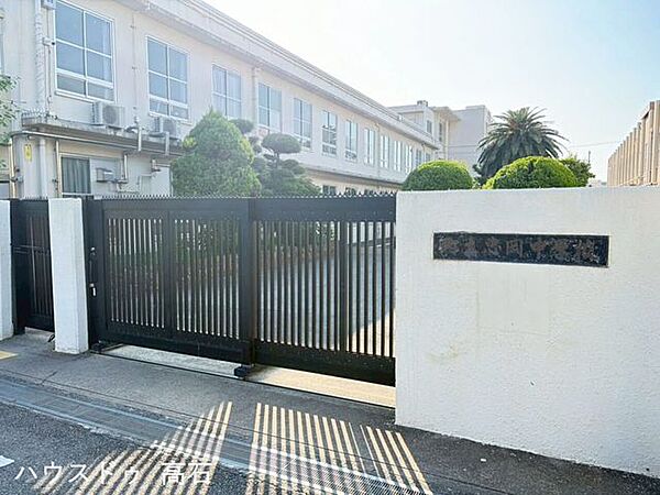 忠岡町立忠岡中学校 780m
