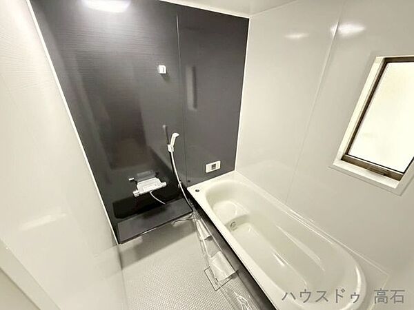 マンションでは珍しい窓付き仕様。しっかり換気ができるため、水まわりを常に衛生的に保てます。
