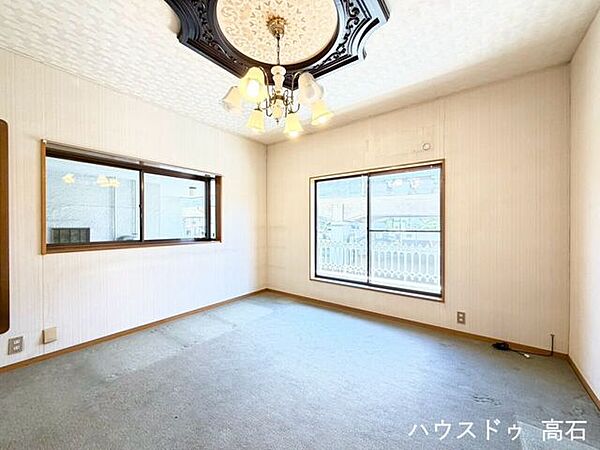 2階8畳洋室大型ベッドや家具も配置しやすく、主寝室に最適なプライベート空間です。