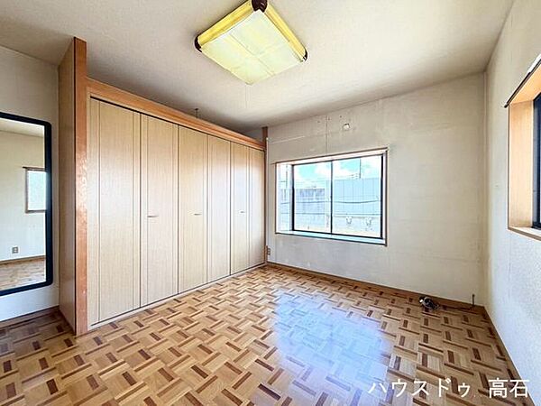 3階洋室人目を気にせず静かに自分の時間を大切にできる快適なお部屋です。