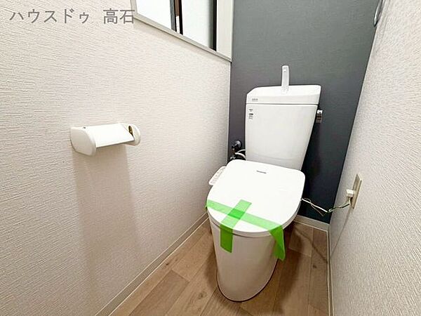 2階トイレ2階にもトイレがあるため、忙しい朝の準備時間でも家族で重なることなくスムーズに利用できます。家族みんなに優しい、ゆとりある設計です。