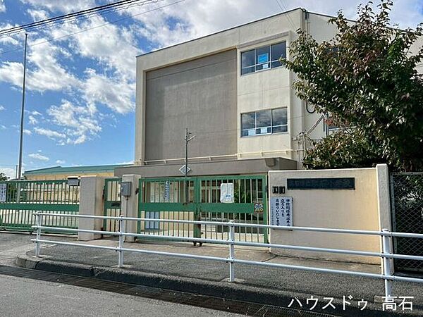 高石市立取石小学校 590m