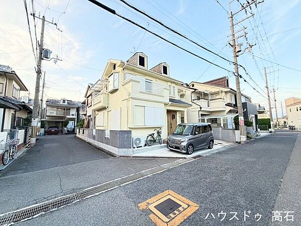 前面道路はゆったり約6.7ｍ！お車の出し入れや日々のドライブも快適な好立地です。