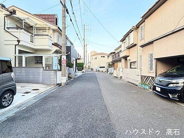 お車の運転が苦手な方も安心！ゆとりある前面道路と角地の開放感