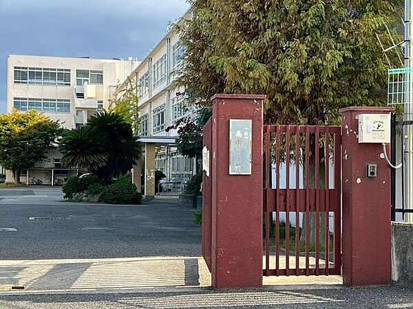 高石市立高南中学校 570m