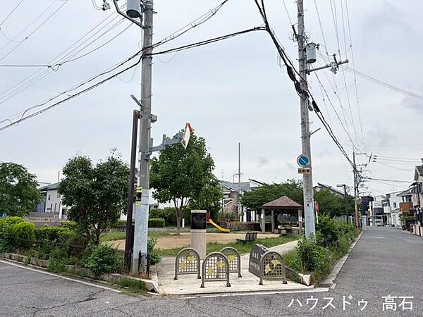 東羽衣ゆりの木公園 160m