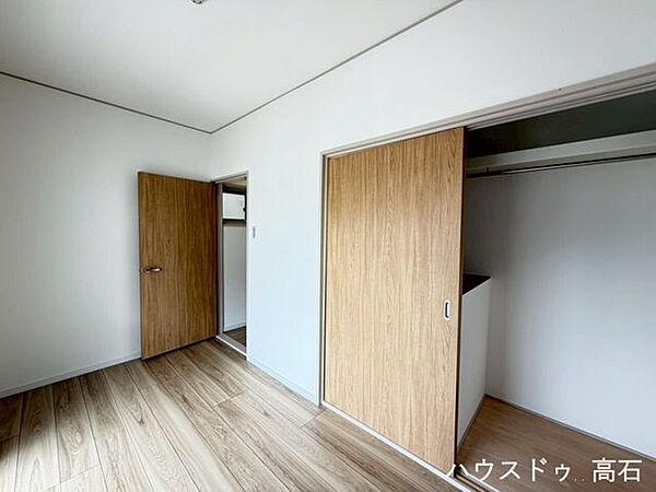 4畳洋室落ち着いた雰囲気の洋室は、趣味部屋や予備室としても活用可能。