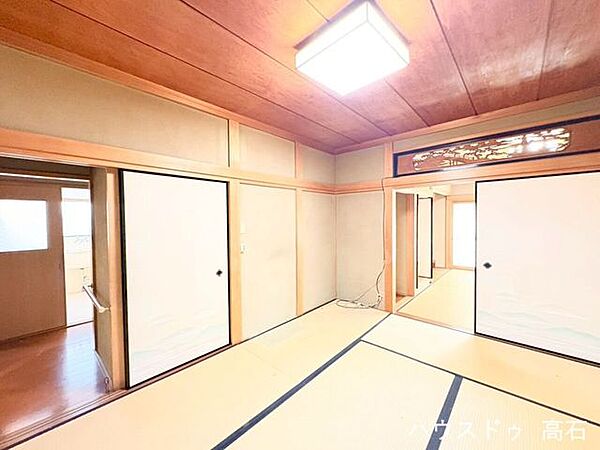 畳ならではの優れた調湿・癒やし効果で、小さなお子様の遊び場やお昼寝も安心♪