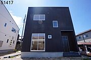北伊予駅より徒歩6分 1階 築8年11ヶ月の賃貸物件