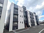 伊予北条駅より徒歩20分 築58年2ヶ月 3階建の賃貸物件