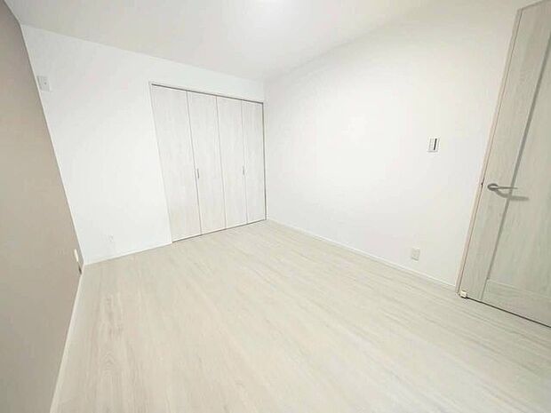 洋室6帖クローゼット完備で収納◎