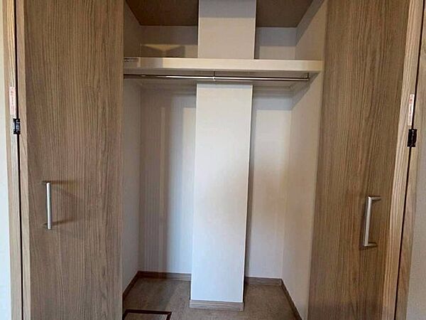 クローゼット♪家具を最小限にしてお部屋を広くすっきりとお使いいただけます。