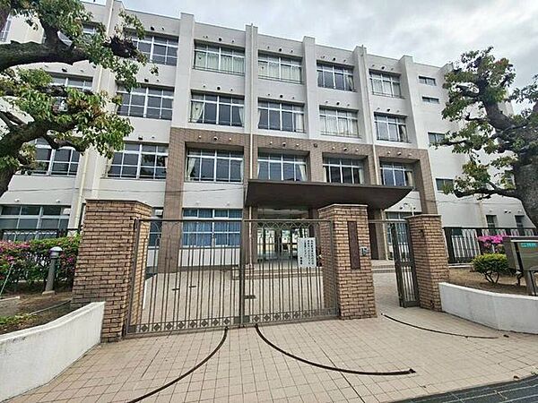 新北野中学校 1380m