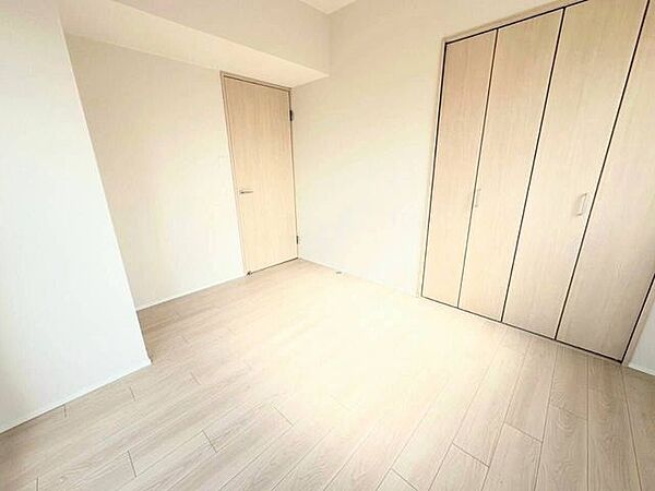 全居室にクローゼットがあります♪家具を最小限にしてお部屋を広くすっきりとお使いいただけます。