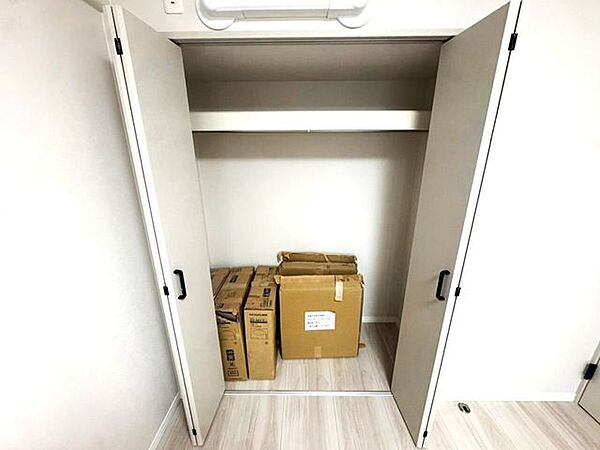 全居室にクローゼットがあります♪家具を最小限にしてお部屋を広くすっきりとお使いいただけます。