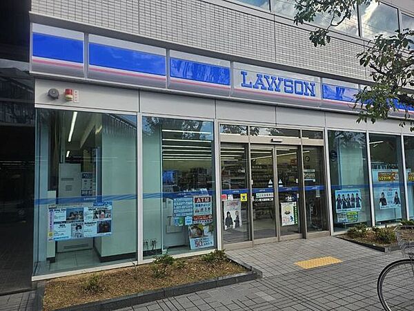 ローソン　新大阪駅東口店 260m