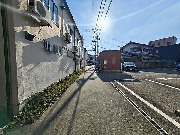 北西側公道：幅員3.70ｍ