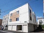 白石駅より徒歩11分 築14年9ヶ月 3階建の賃貸物件
