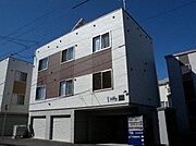 白石駅より徒歩12分 築13年6ヶ月 3階建の賃貸物件