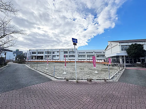 大阪の躍動を間近に感じる浪速区木津川エリアに全11邸のプロジェクトが誕生します。