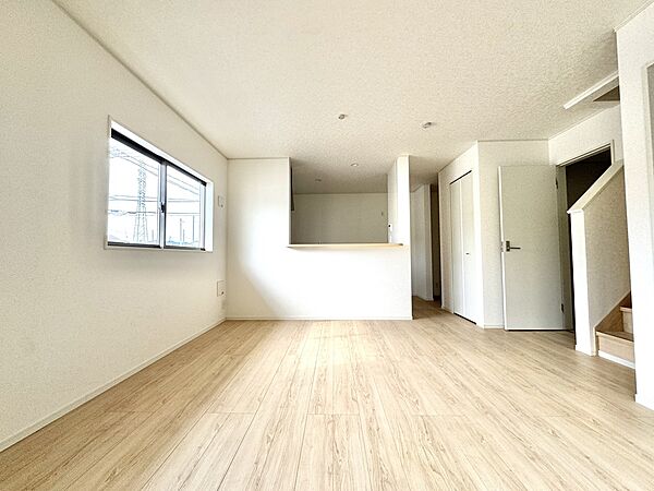 リビング/ダイニングを拡大表示