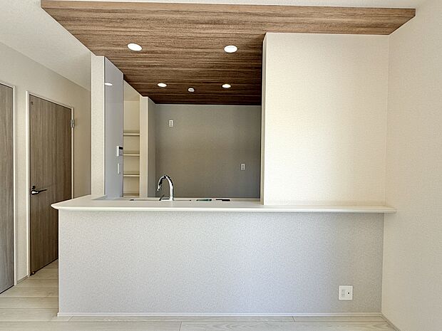 ■キッチン清潔感あふれるキッチン空間で、料理の時間も快適。家族の健康を支える大切な場所です。