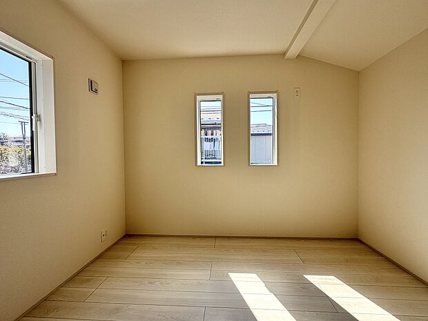 ■洋室使い勝手の良い洋室設計で、暮らしに合わせた活用が可能。家族それぞれの時間を快適に支える住空間です。