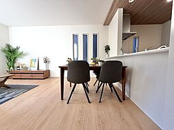 埼玉県川口市上青木西２丁目