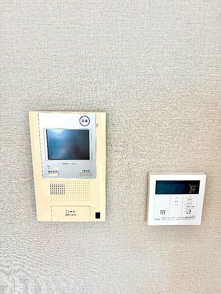 インターホンと湯沸し器