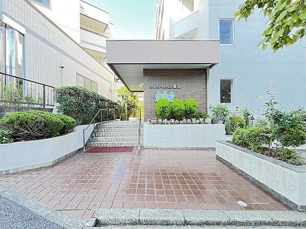 【エントランス】