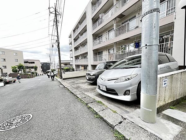 【駐車場】